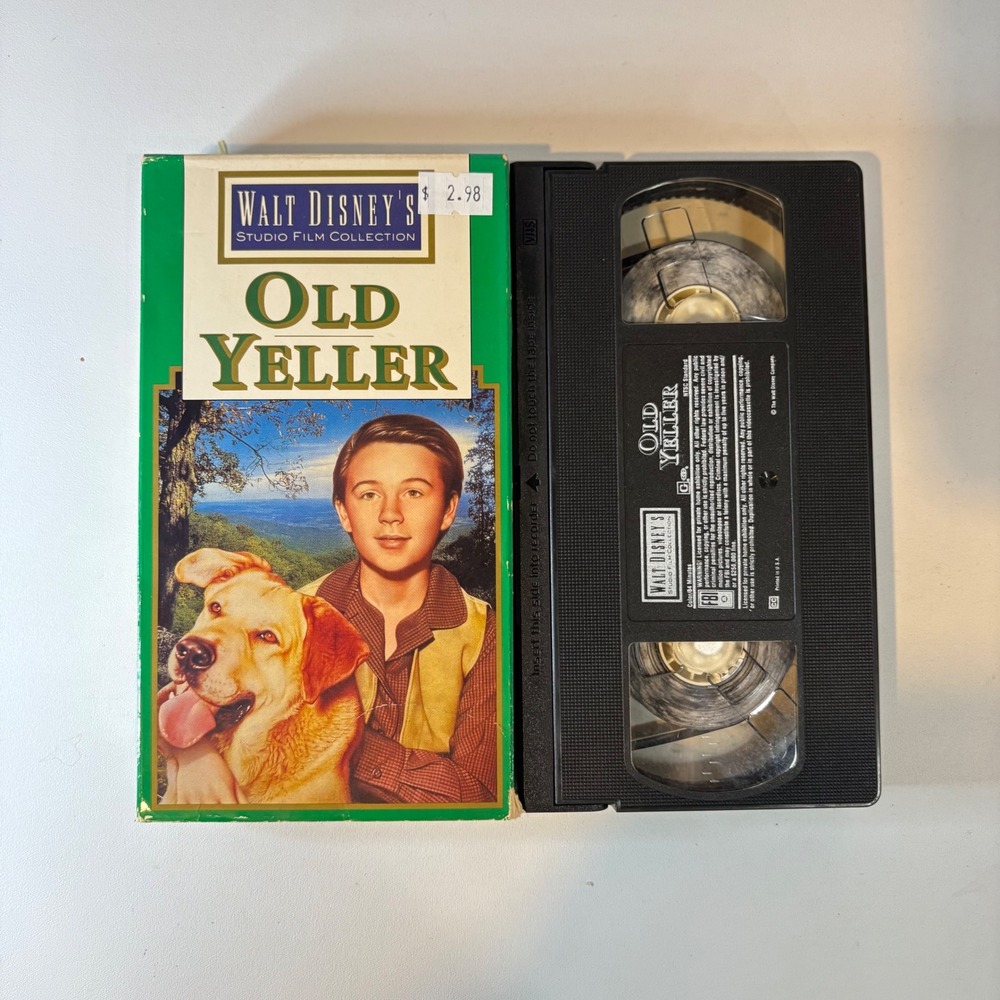 Walt Disney Studio Film Collection Old Yeller VHS Movie 037-6 Vintage Disney